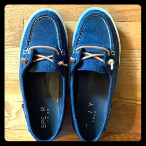 Sperry Top Sider. Navy blue. Size 9.